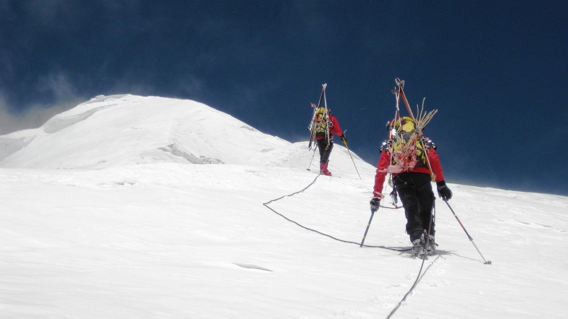 Skiing Everest