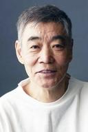 Akira Emoto